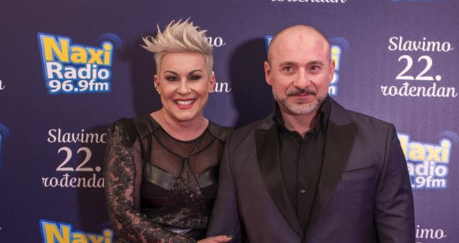 Naxi Radio Opusti Se I Uzivaj